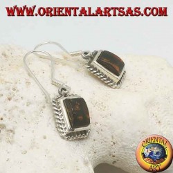 Boucles d'oreilles en argent avec ambre rectangulaire encadrées par un tissage