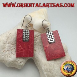 Pendientes de plata con madrepora rectangular roja (coral) y placa de discos de plata.