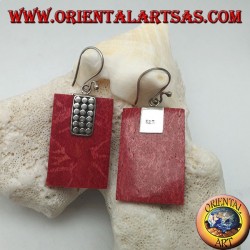 Boucles d'oreilles en argent avec rouge madrepora rectangulaire (corail) et plaque de disques en argent