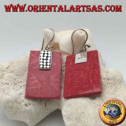 Boucles d'oreilles en argent avec rouge madrepora rectangulaire (corail) et plaque de disques en argent