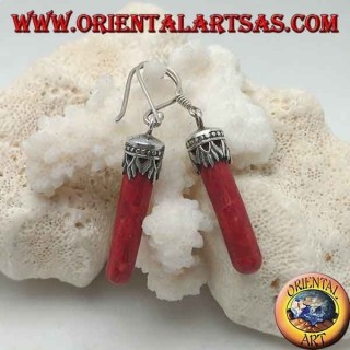 Orecchini in argento con cilindretto di madrepora rossa (corallo) agganciato a corona decorata