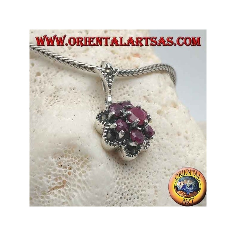 Ciondolo in argento fiore della vita (a sei petali) con rubini tondi naturali incastonati contornati da marcassite