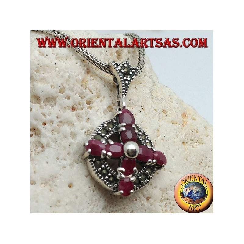 Pendentif en argent croix de rubis naturels sertie d'une boule au centre sur un cercle de marcassites