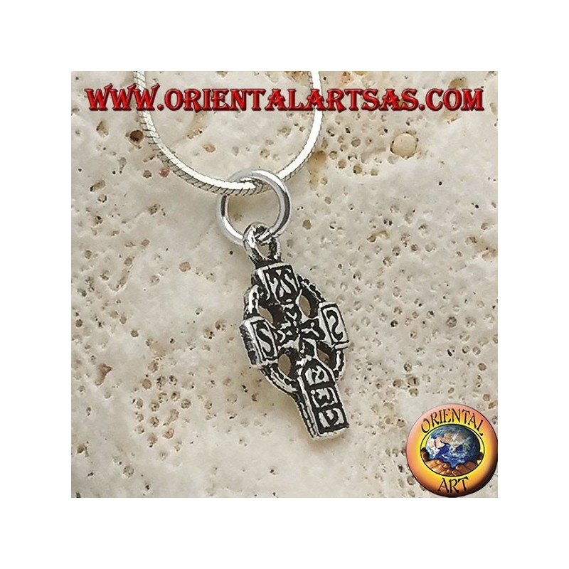 Colgante de plata Cruz celta con runas grabadas (pequeño)