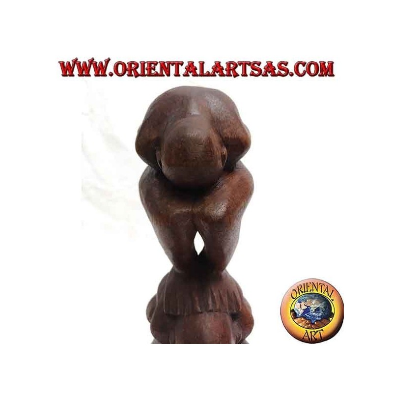 Escultura representativa del Atman (yogi karma) "No veo, no hablo, no escucho" en madera suar de 30 cm