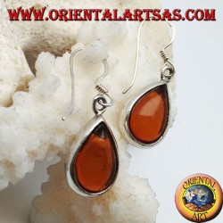 Pendientes de plata con gota de ámbar natural en una configuración suave