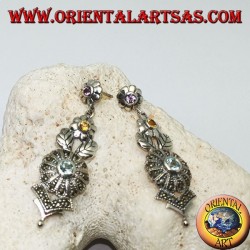 Pendientes de plata con tres flores de amatista, topacio y aguamarina y decoraciones florales con marcasita.