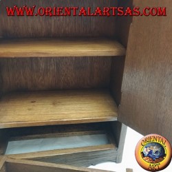 Tablón de anuncios con dos puertas, un estante y un cajón en madera de teca antigua