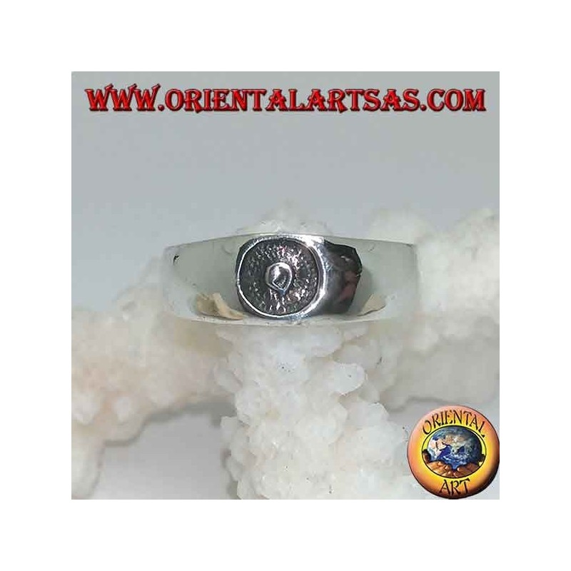 Silver ring for feet or banded phalanx with central bas-relief