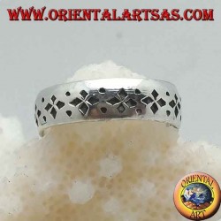 Silver ring for feet or banded phalanx with engraved punch decoration