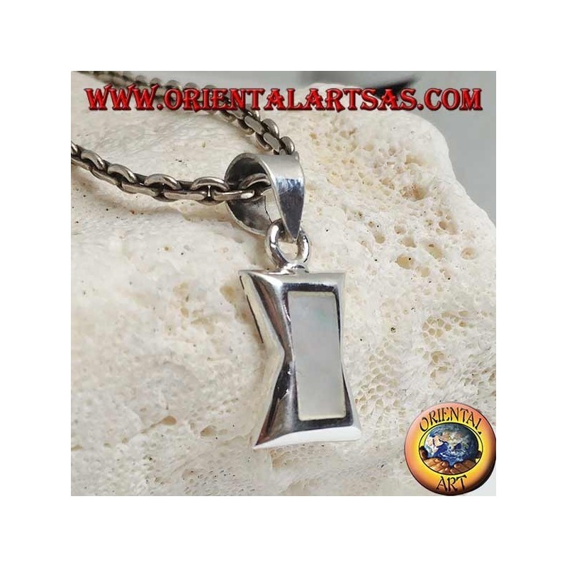Pendentif en argent en forme de rectangle concave au centre avec nacre rectangulaire