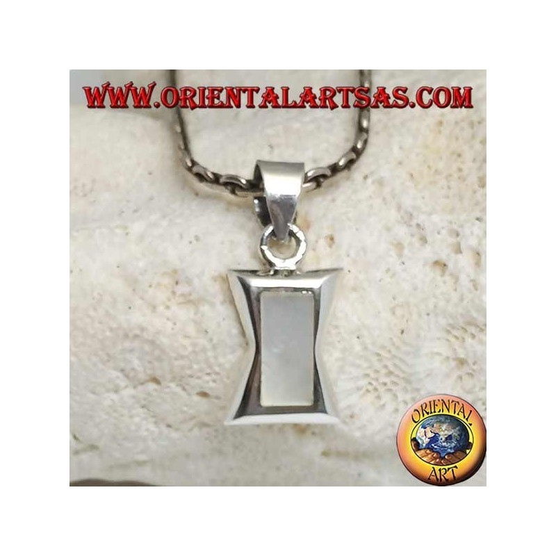 Pendentif en argent en forme de rectangle concave au centre avec nacre rectangulaire