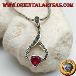 Colgante de plata corazón granate en hilo de marcasita