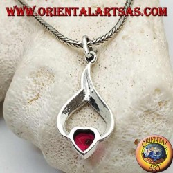 Colgante de plata corazón granate en hilo de marcasita
