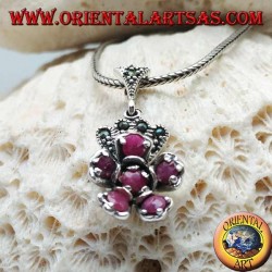 Pendentif fleur en argent de rubis naturels serti d'une couronne en marcassite