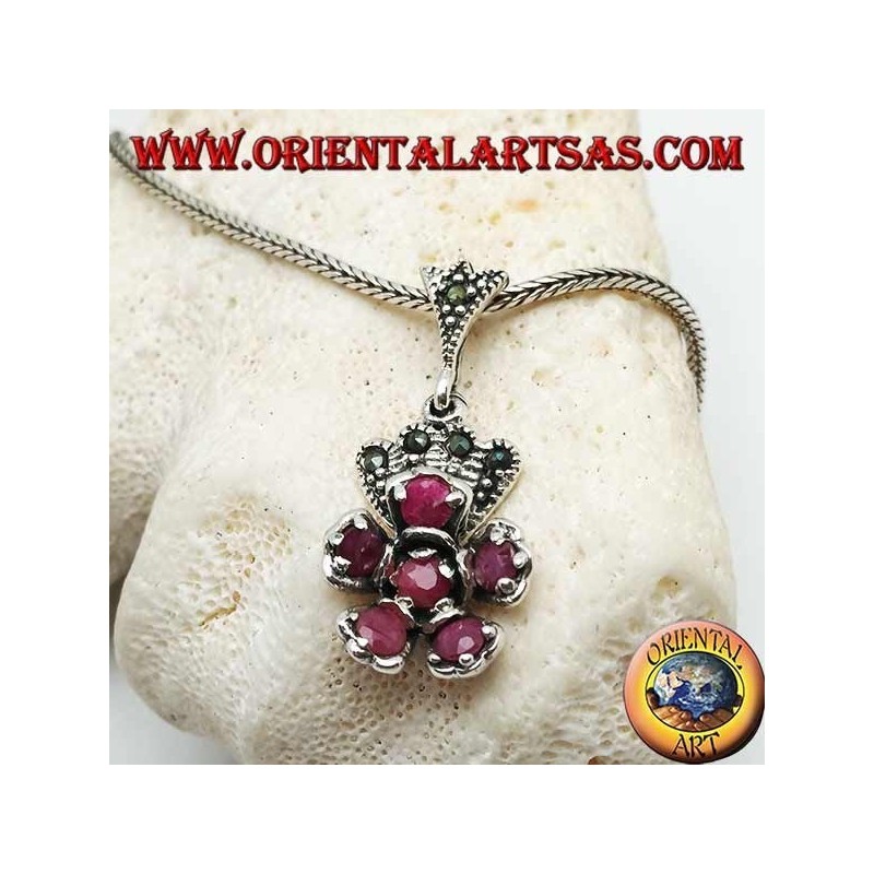 Pendentif fleur en argent de rubis naturels serti d'une couronne en marcassite