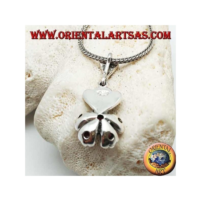 Ciondolo in argento fiore di rubini naturali incastonati con corona di marcassite