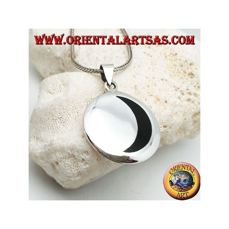 Smooth silver medallion pendant with onyx crescent