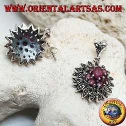 Pendientes de plata en forma de flor de Dalia con rubíes redondos y marcasitas.