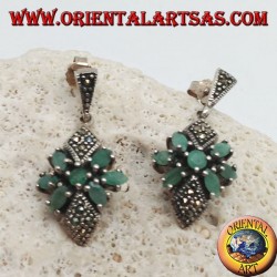 Pendientes de plata con esmeralda redonda en una estrella de esmeraldas ovales naturales y dos rombos de marcasita.