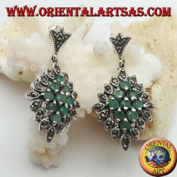 Pendientes de rombos de plata de 9 esmeraldas redondas naturales engastadas rodeadas de marcasita