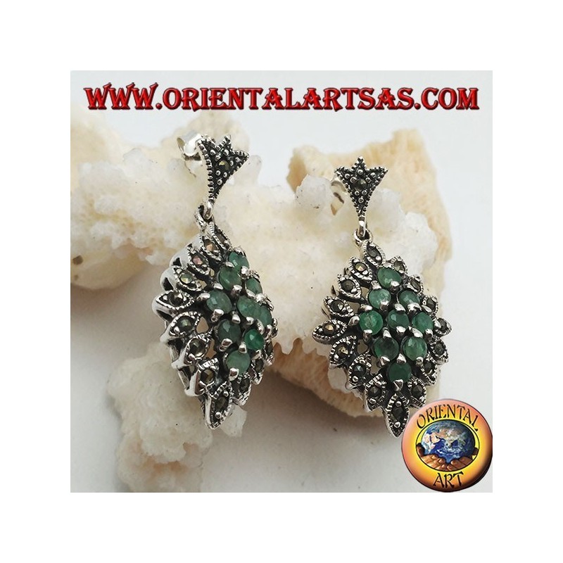 Boucles d'oreilles losanges en argent de 9 émeraudes rondes naturelles serties de marcassite