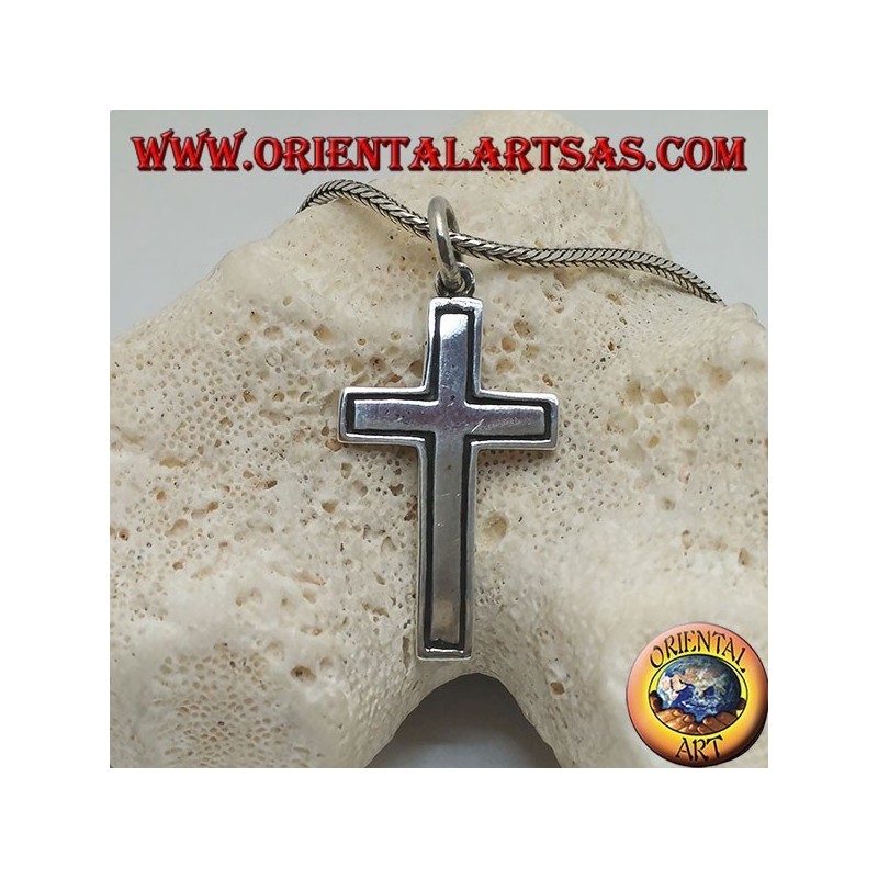 Ciondolo in argento croce cristiana con riga laterale