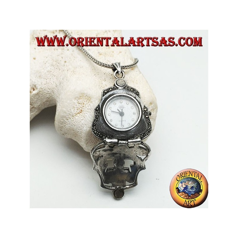 Ciondolo in argento ad orologio al quarzo tascabile con decorazioni traforate tempestate di marcassite