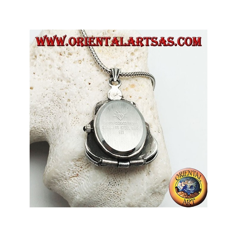 Silberanhänger mit Taschenquarzuhr mit perforierten Verzierungen, besetzt mit Markasit