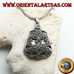 Colgante de plata con reloj de bolsillo de cuarzo con adornos perforados tachonados con marcasita