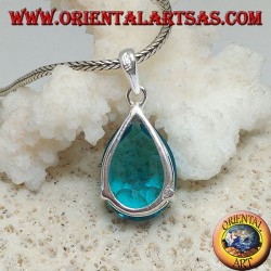 Pendentif en argent avec un ensemble de topazes bleues à facettes