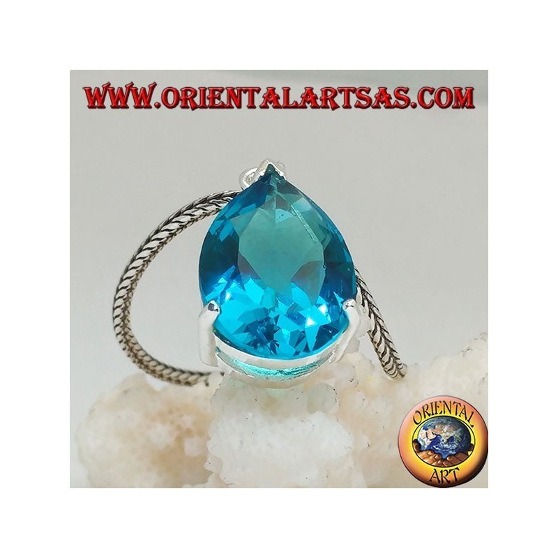 Pendentif en argent avec un ensemble de topazes bleues à facettes
