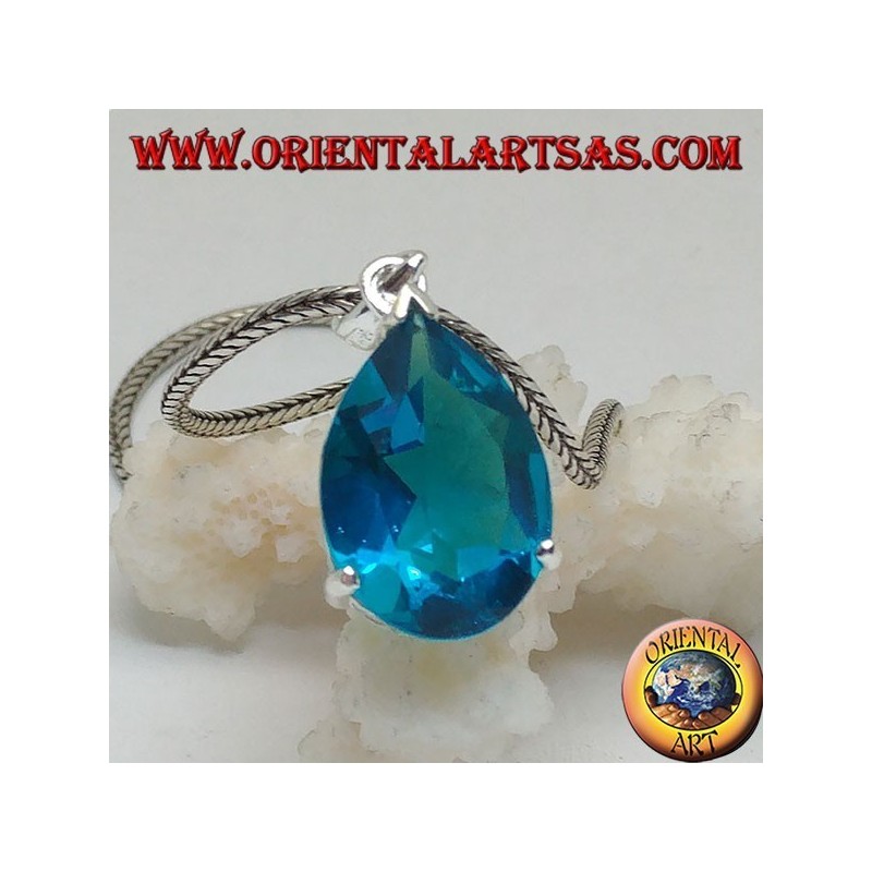 Ciondolo in argento con topazio azzurro sfaccettato incastonato