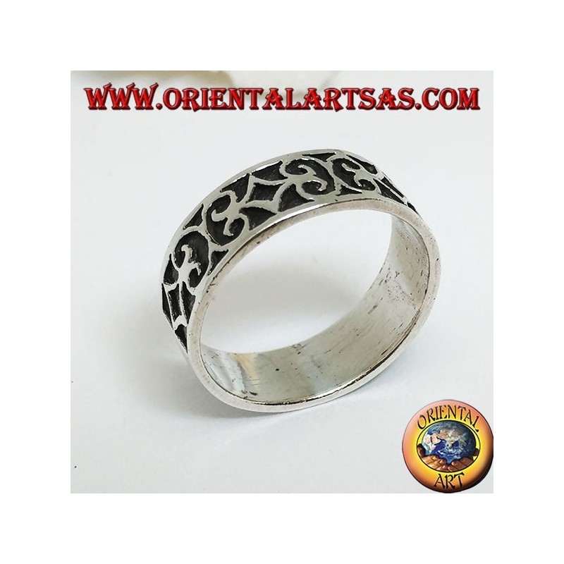 Ring in Silber mit geometrischen Reliefdekorationen