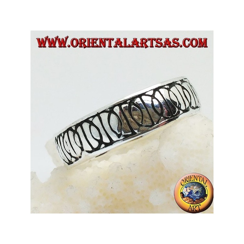 Ring in silver with "D" symbols of nuclear disarmament (symbol of peace) chained engraved