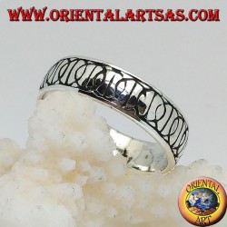 Anillo en plata con símbolos "D" de desarme nuclear (símbolo de paz) encadenado grabado