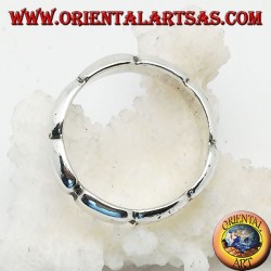Smooth silver ring with knitted parallelepipeds