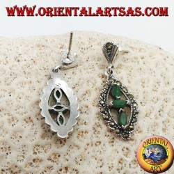 Boucles d'oreilles en argent avec trois émeraudes ovales naturelles dans un losange marcassite