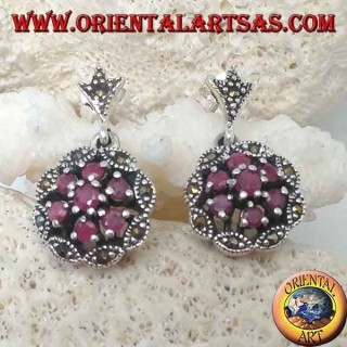 Boucles d'oreilles en argent avec triple cercles concentriques de rubis ronds naturels sertis et marcassite navette