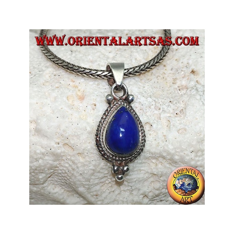 Pendentif en argent avec un cabochon en lapis-lazuli entouré d'entrelacs et trois boules en dessous