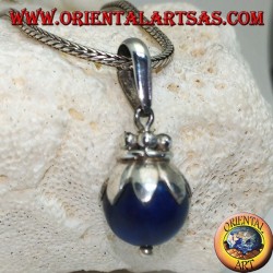 Colgante de plata con esfera y hojas de lapislázuli de frutas.