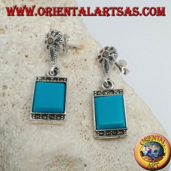 Boucles d'oreilles en argent avec turquoise rectangulaire et une rangée de pierres de marcassite au-dessus et en dessous