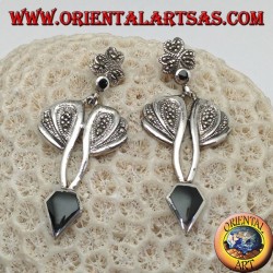 Silberohrringe mit rautenförmigem Onyx und Fassung mit Markasit