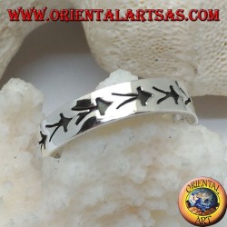 Bague en argent avec méduse stylisée gravée en bas-relief