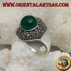 Silver ring with round green cabochon agate on a perforated decorated marcasite hexagon