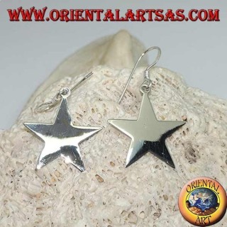 Boucles d'oreilles en argent avec étoile plate lisse