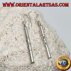 Boucles d'oreilles pendantes en argent avec tonneaux en bambou gravés