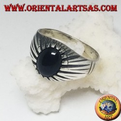 Silberring mit ovalem Cabochon-Onyx-Set mit Rippenfassung