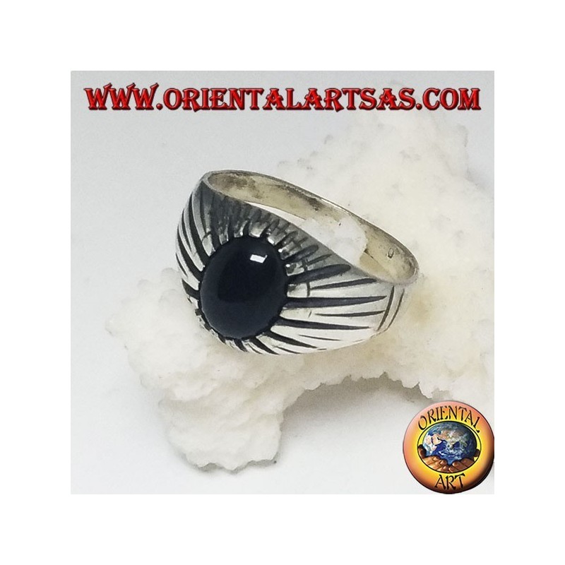 Silberring mit ovalem Cabochon-Onyx-Set mit Rippenfassung