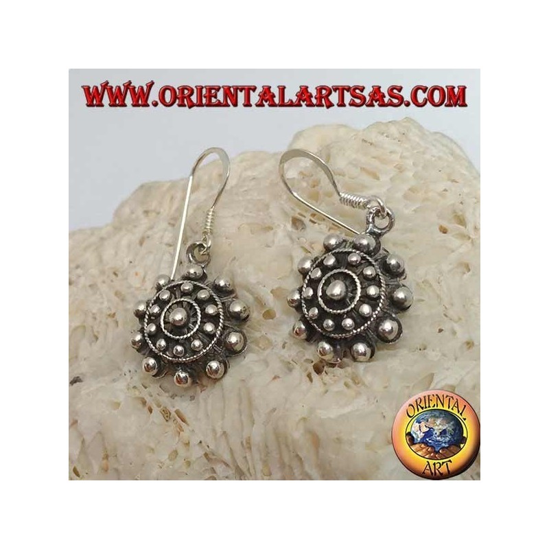 Silver earrings with concentric balls and lines